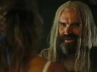 Mora hat eine Bitte Video (Mora reife frauen sexfilme Leon)