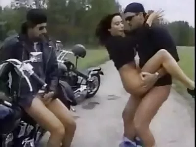 Spanisches Video mit großen Titten sexfilme reife frauen und Outdoor-Fick (Marta La Croft)